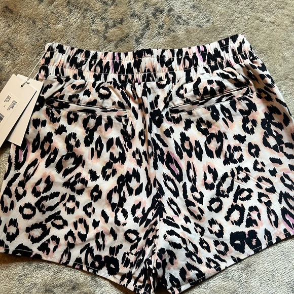 ❤️Closet Closing Sale!❤️NWT Johnny Was Calme Shorts - Picture 2 of 5